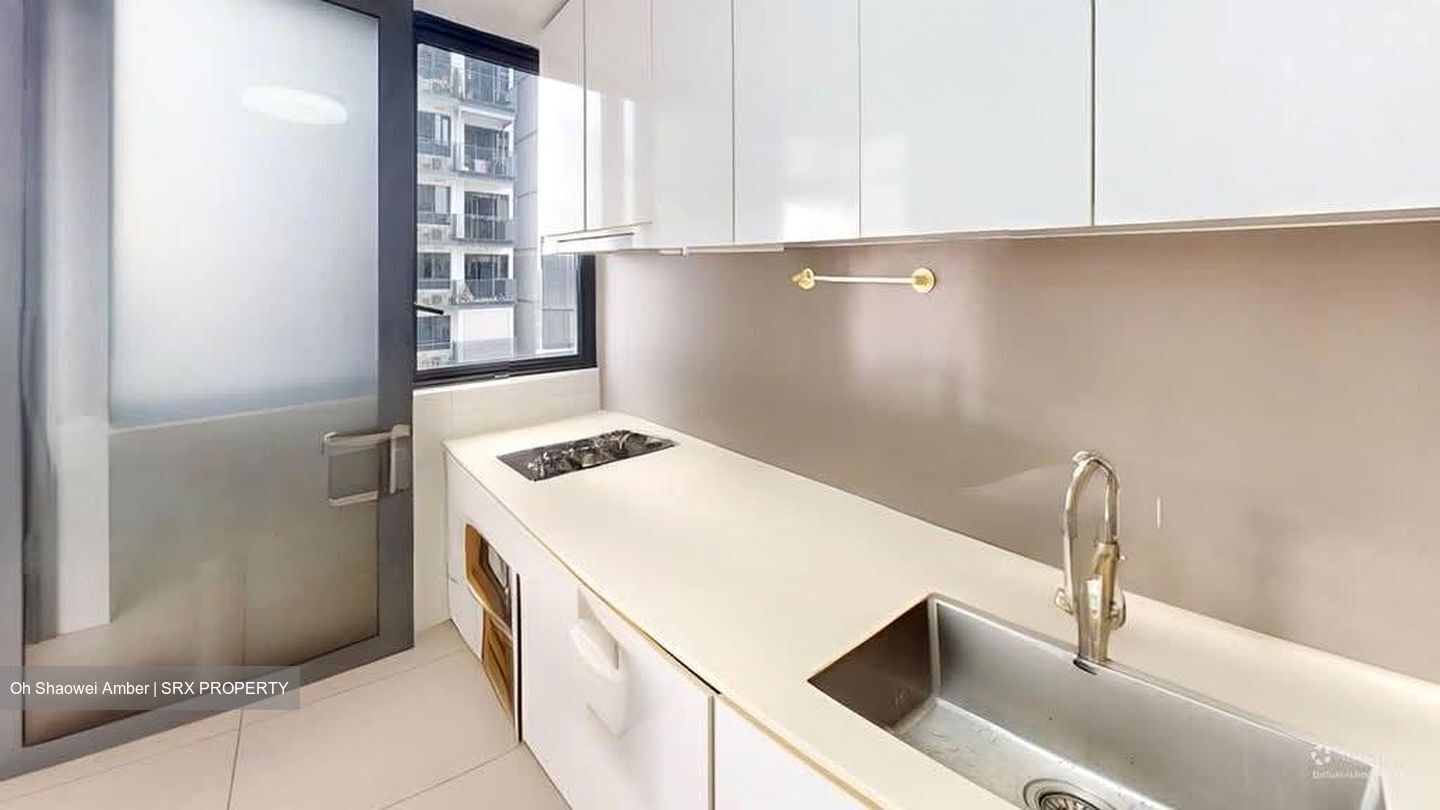 Sky Vue (D20), Condominium #571811061